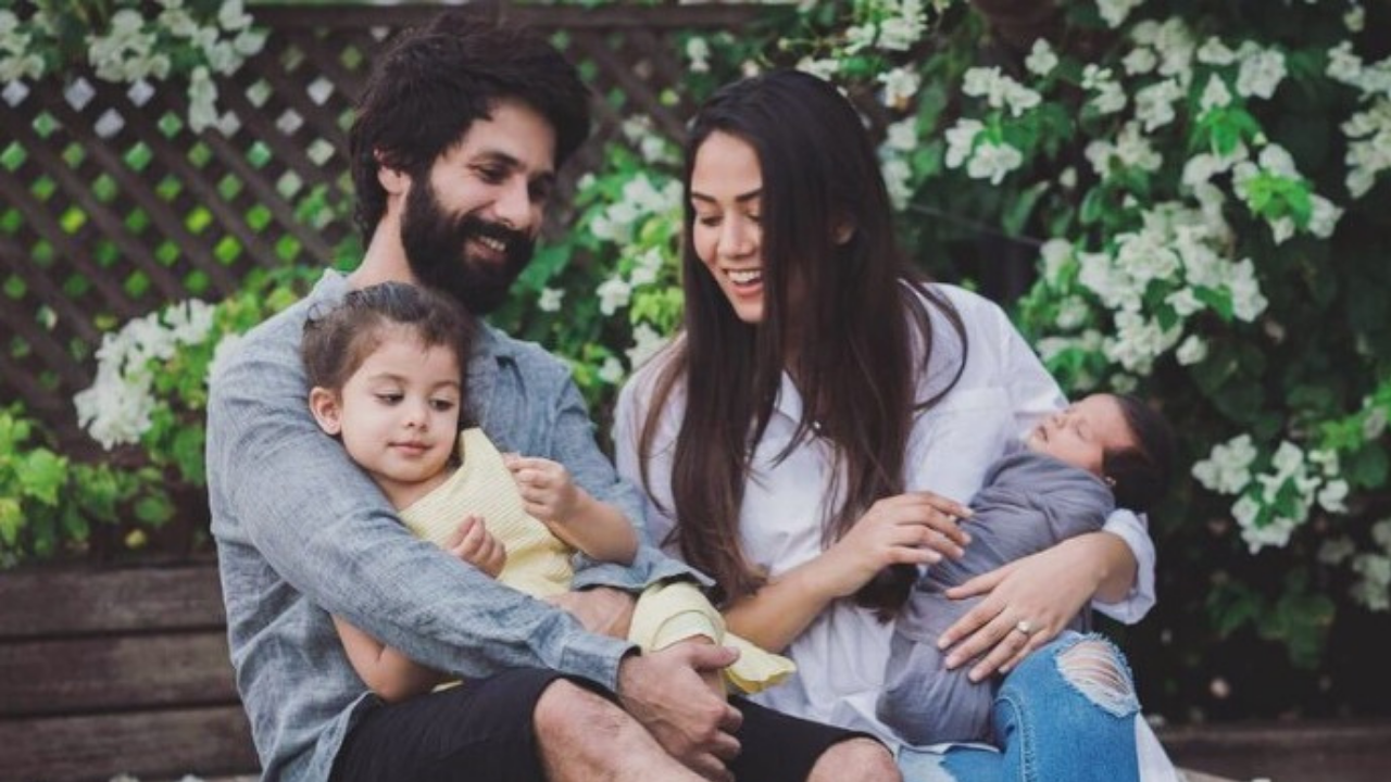 Shahid Kapoor with family