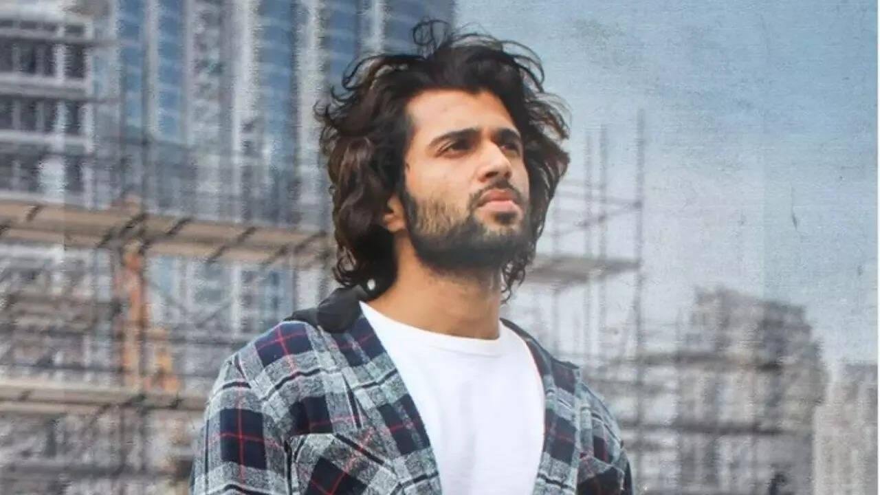 Vijay Deverakonda shares glimpse of his recovery therapy