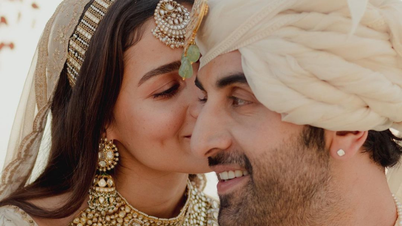 Alia Bhatt and Ranbir Kapoor took only four pheras at their wedding