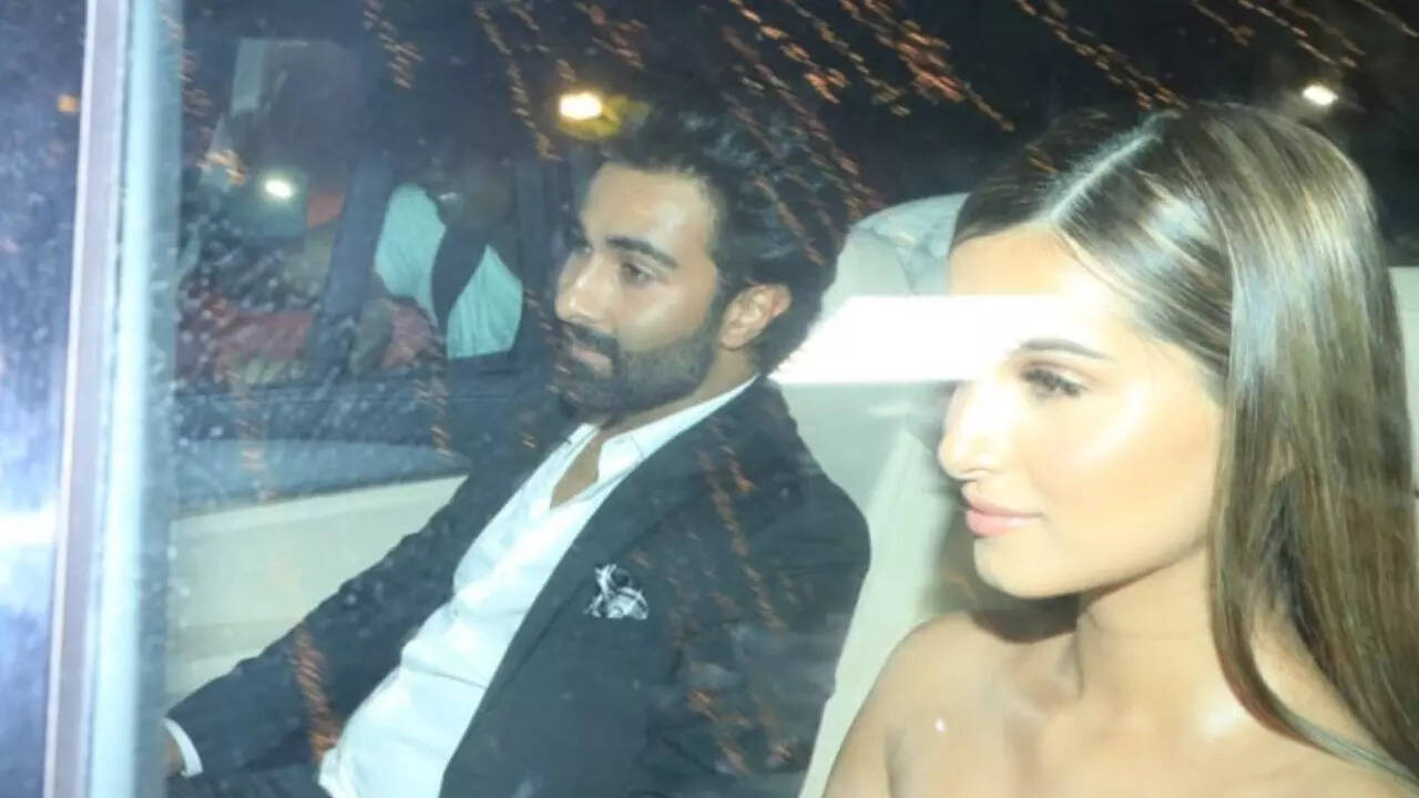 Tara Sutaria, Aadar Jain arrive at Alia Bhatt-Ranbir Kapoor's wedding reception