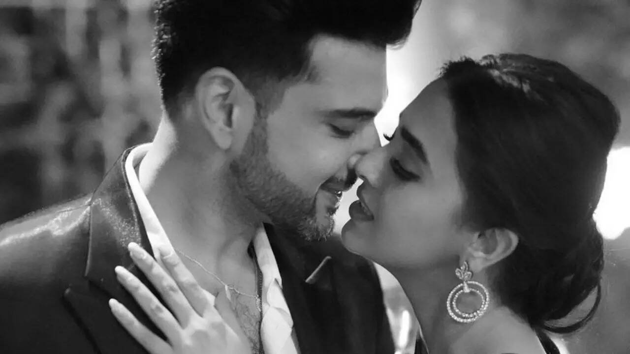 Tejasswi-Karan's sizzling chemistry is too hot to handle