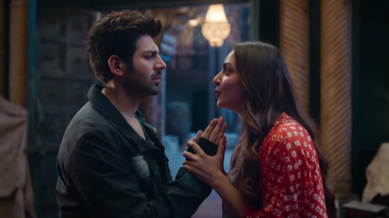 Kartik Aaryan, Kiara Advani's Bhool Bhulaiyaa 2 trailer outd design (7)