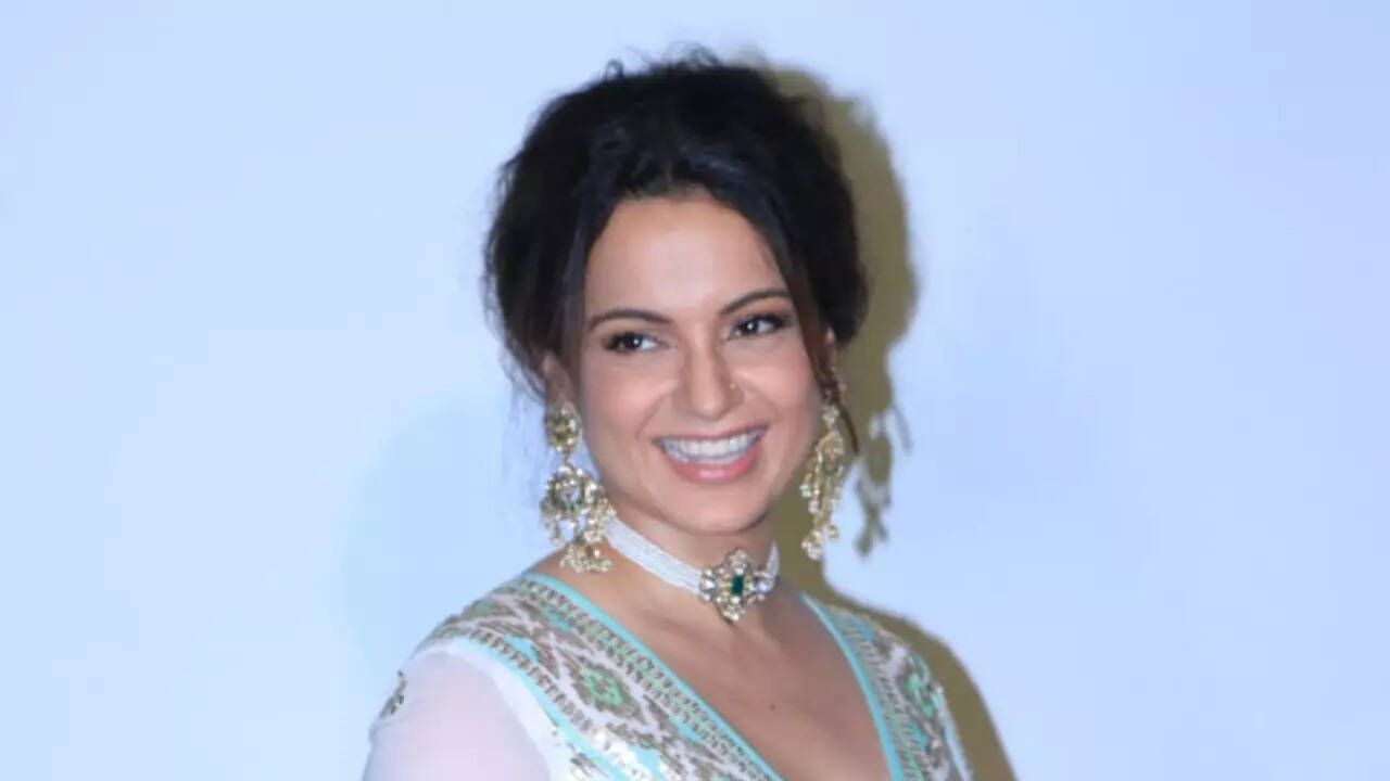 Kangana stuns in Rs 47k sharara set at Arpita Khan's Eid bash