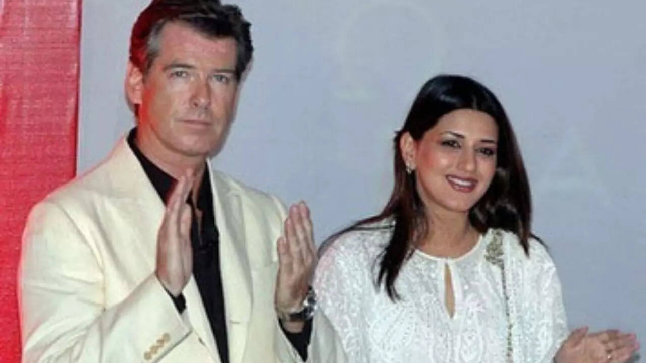 Sonali Bendre shares unseen photo with James Bond star Pierce Brosnan