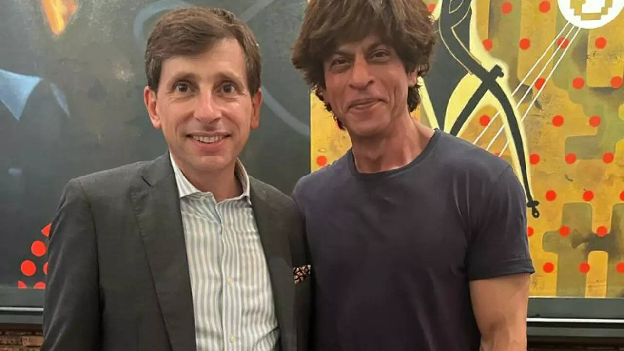 Shah Rukh Khan with Jean-Marc Sere-Charlet