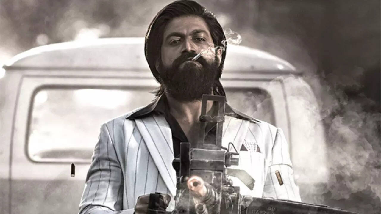 KGF Chapter 2 becomes second highest grossing Hindi film earns 400 crore at box office Bollywood News News Zoom TV