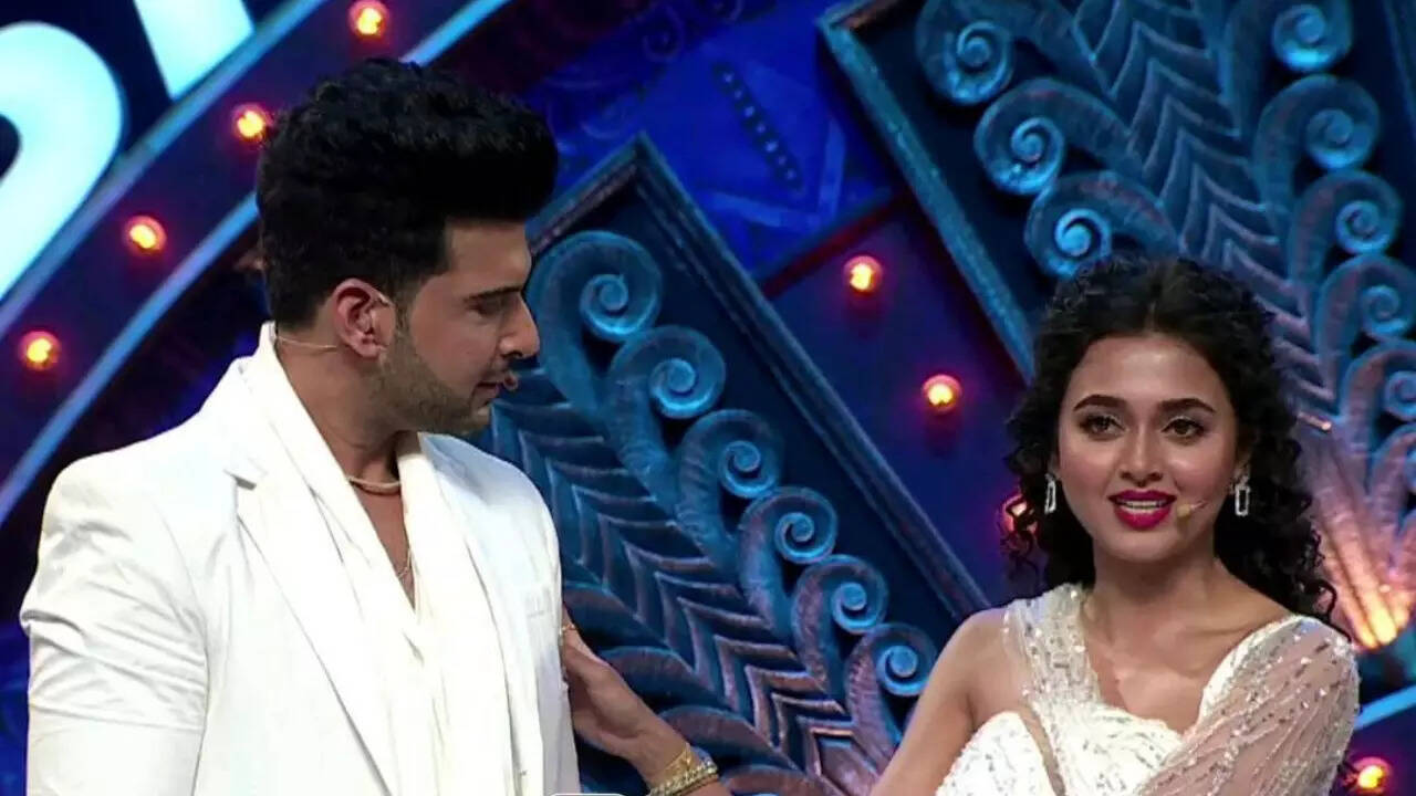 Karan and Tejasswi in Lock Upp finale