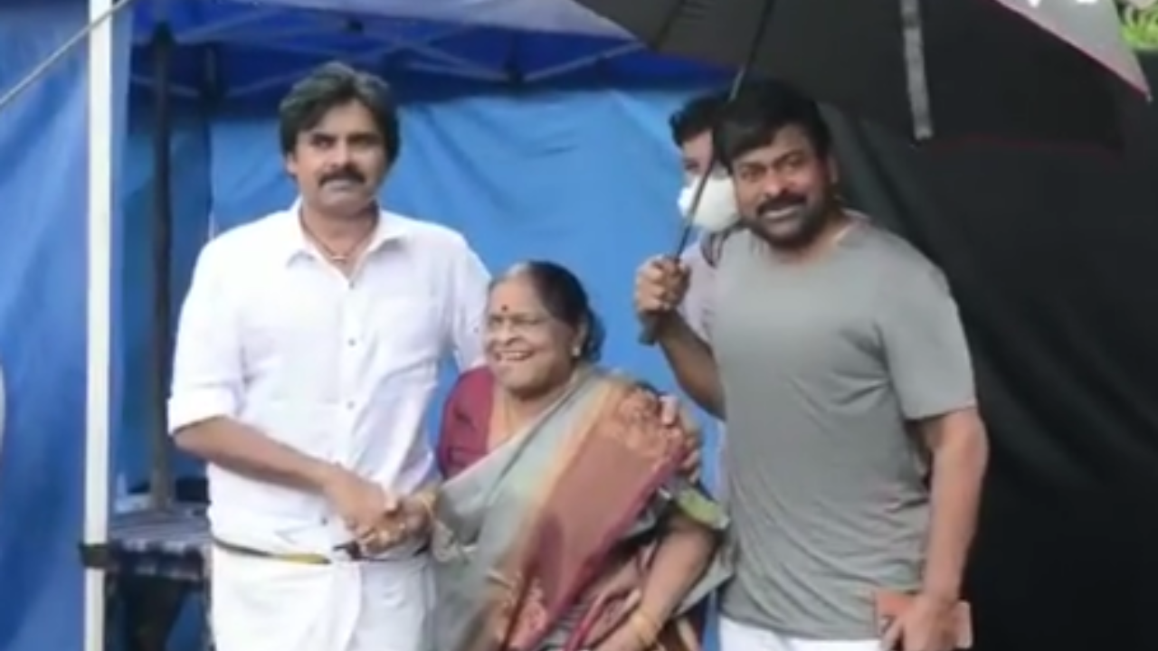 Chiranjeevi and Pawan Kalyan with their mother