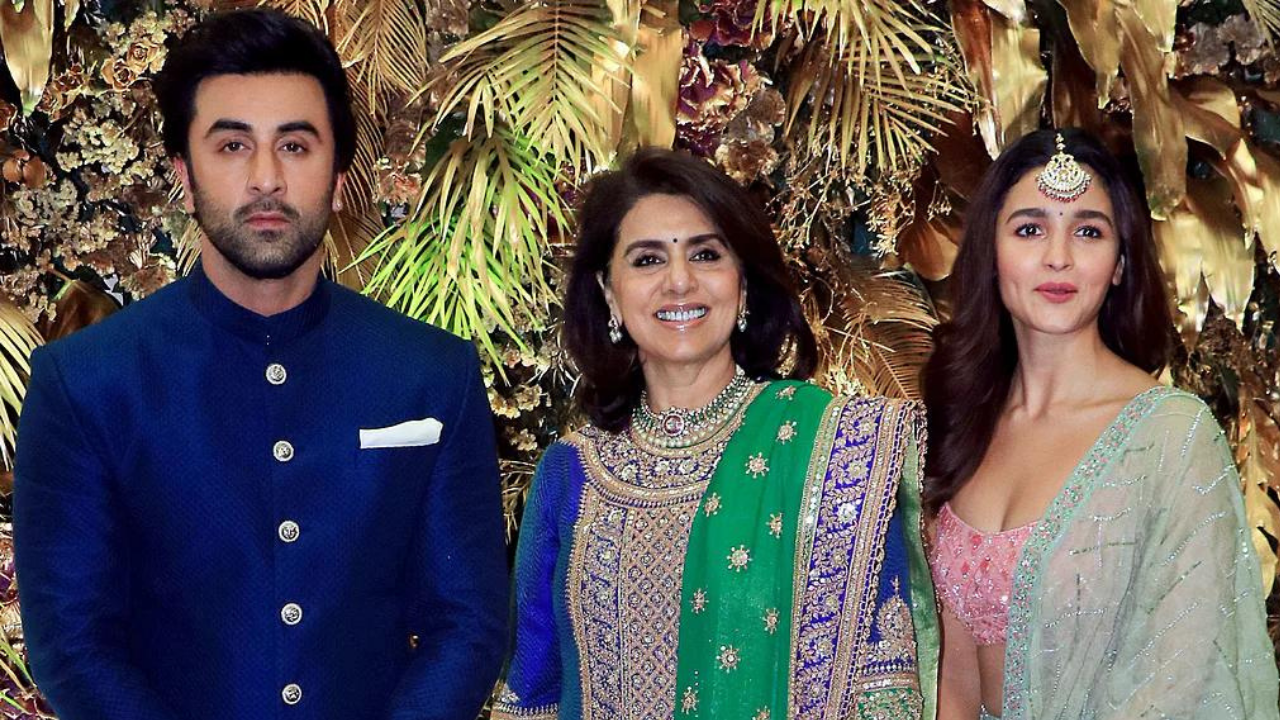 Neetu Kapoor gets protective of her 'bahu'