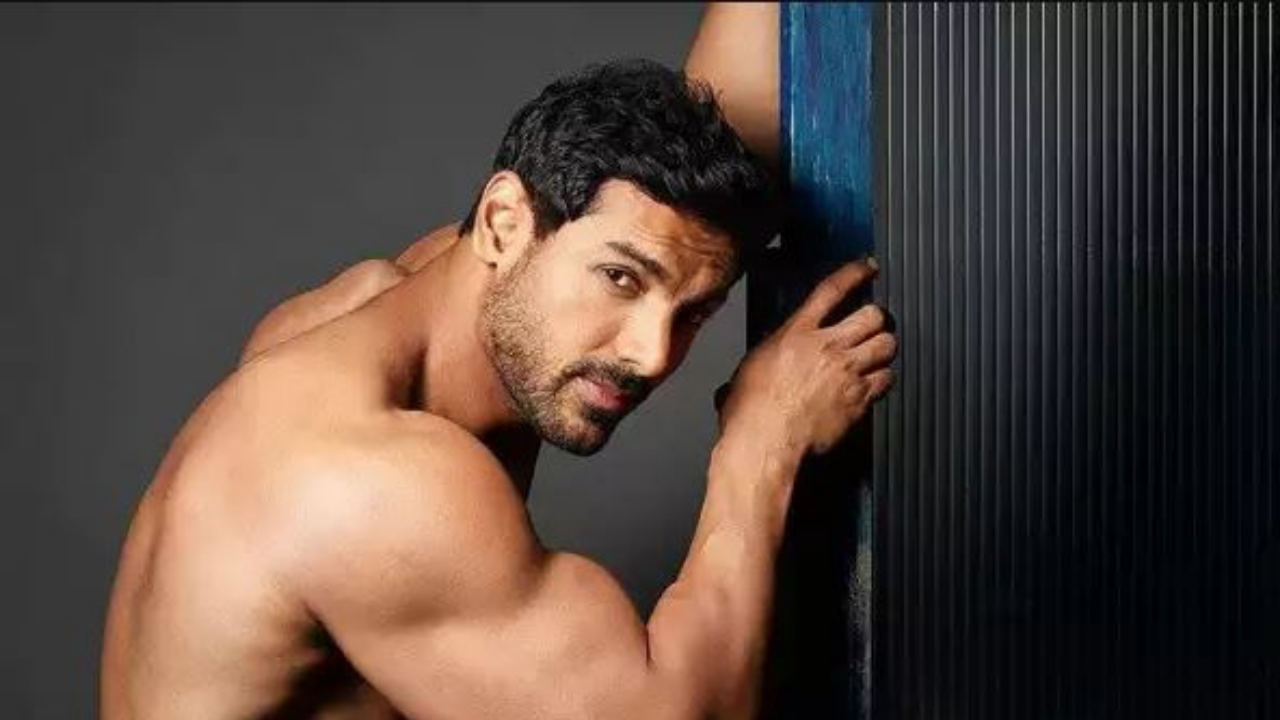 John Abraham urges ending of ticket sales to circuses that rely on animal cruelty