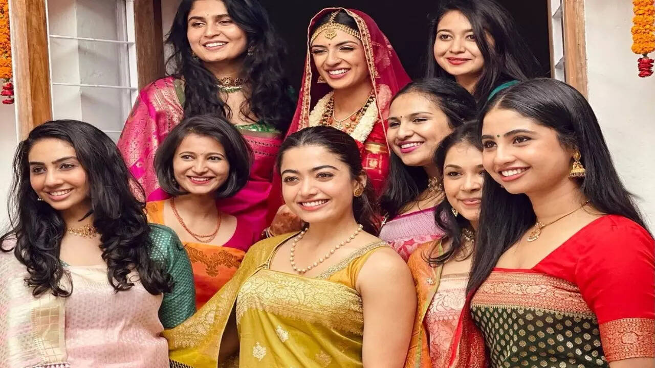 Rashmika Mandanna is bridesmaid goals as she rocks Coorgi style saree with her friends; see pics from her childhood BFF's wedding