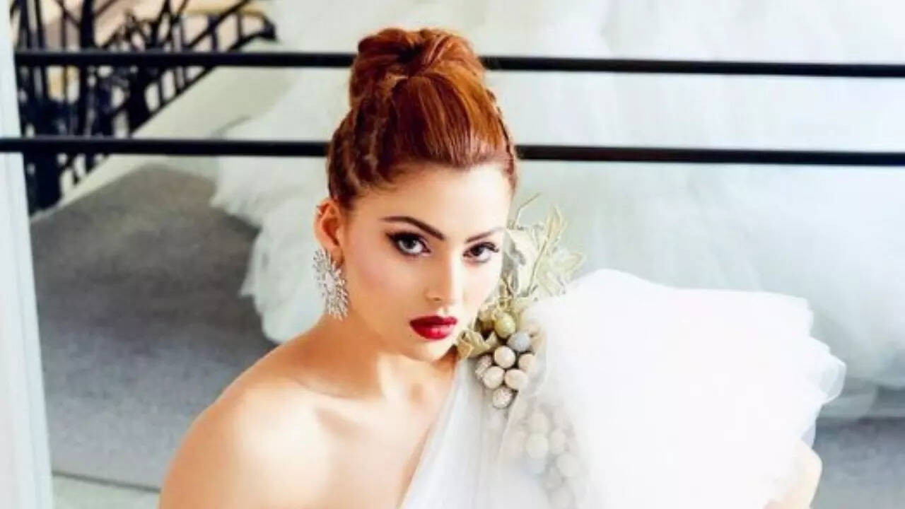 Cost of Urvashi Rautela's look will leave you jaw-dropped