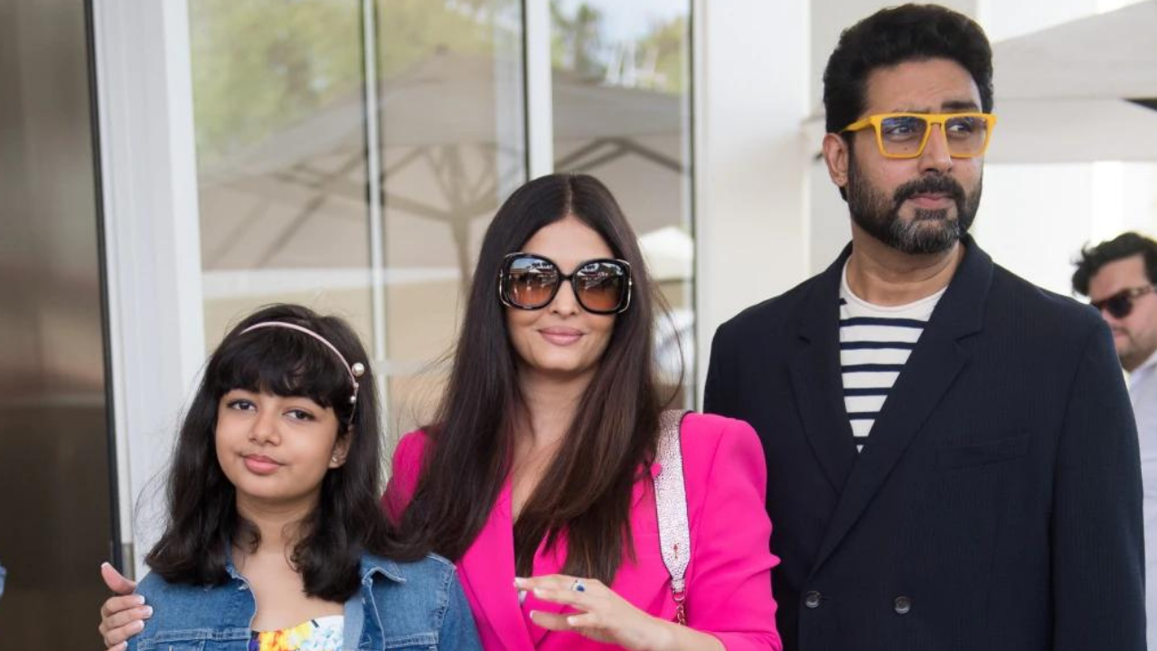 Aishwarya and Aaradhya with Abhishek Bachchan