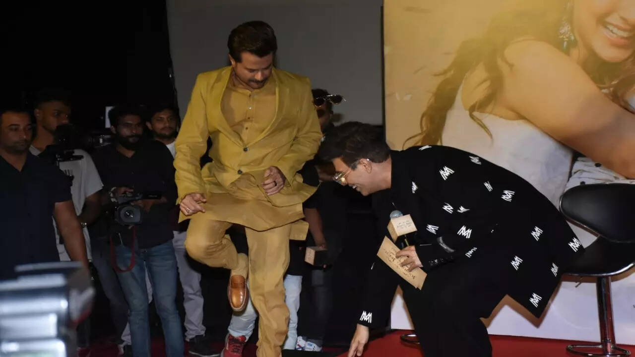 Karan Johar touches Anil Kapoor's feet at Jug Jug Jeeyo trailer launch; actor's reaction will leave you in splits - WATCH