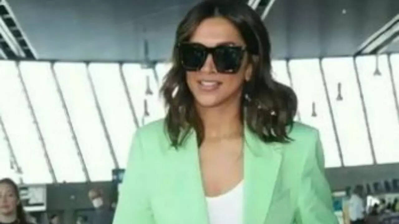 Deepika Padukone airport