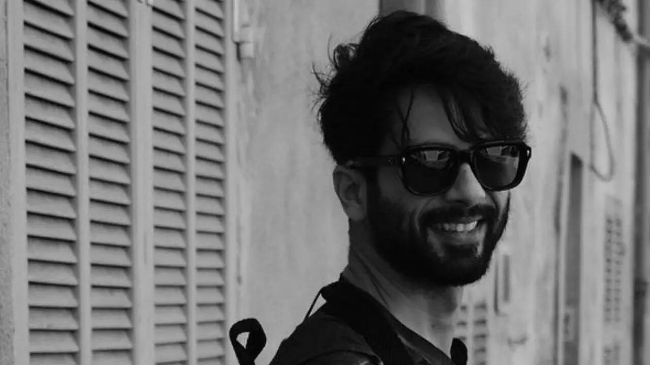 Shahid Kapoor dances to Koi Mil Gaya in Europe