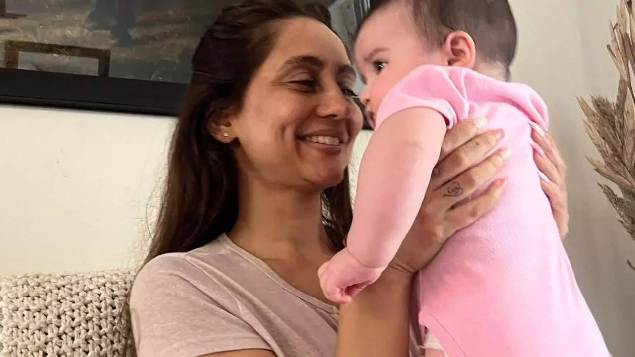 Anusha Dandekar clarifies she didn't adopt baby girl