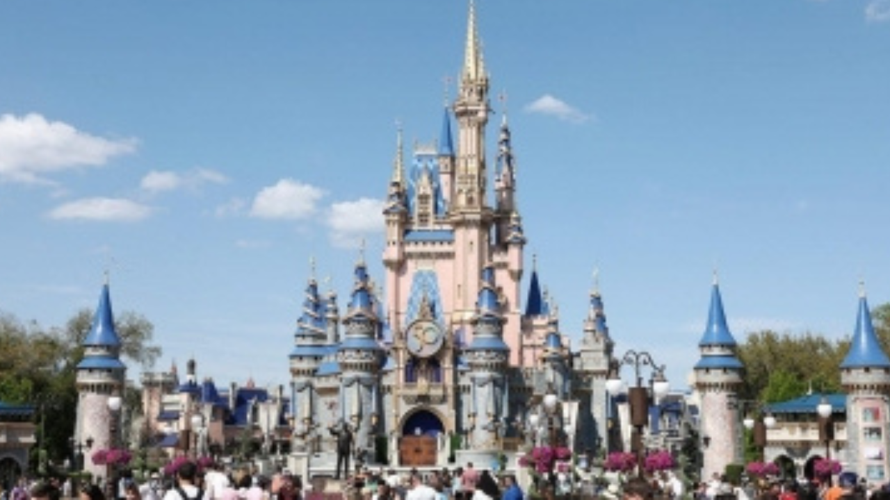 Disney faces heat over ruining a proposal