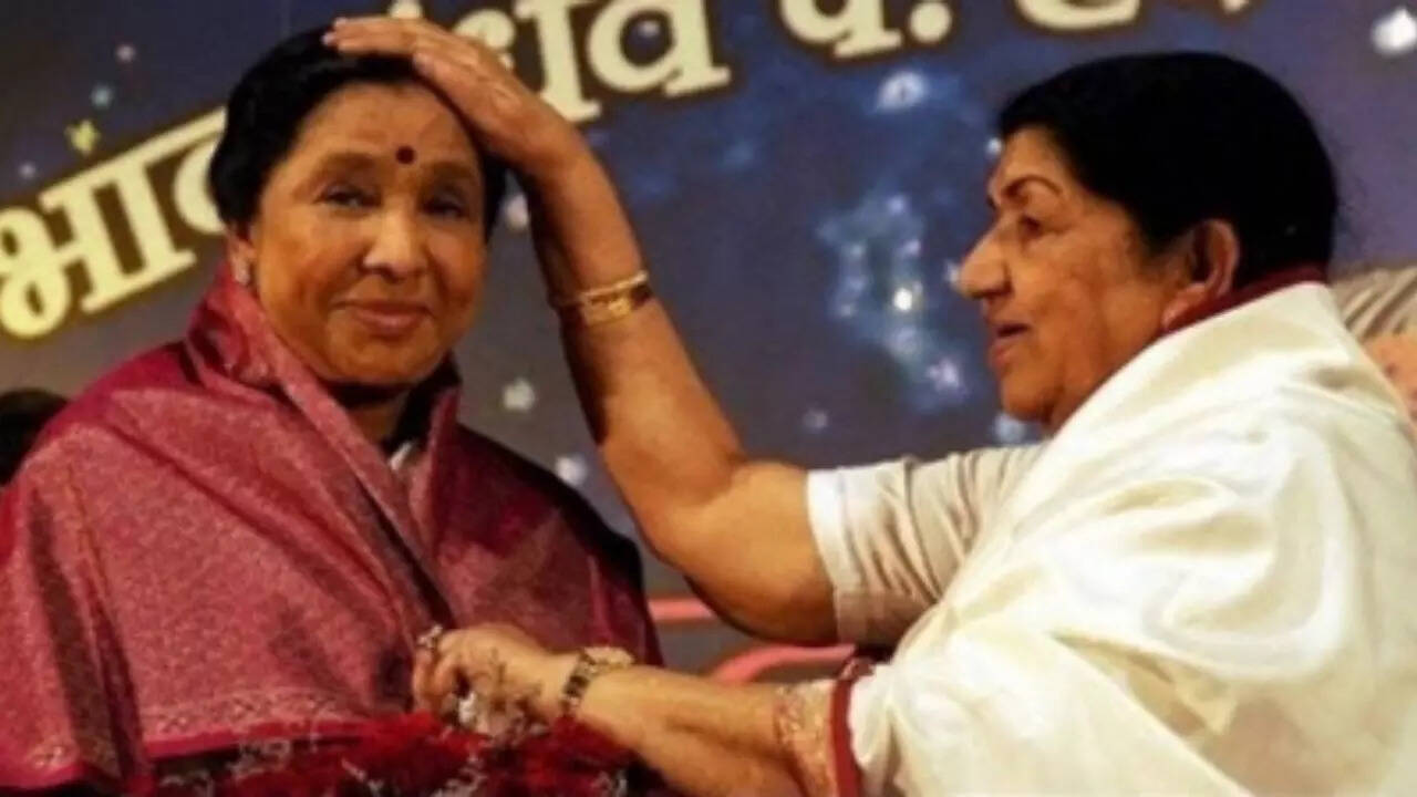 Lata Mangeshkar - Asha Bhosle