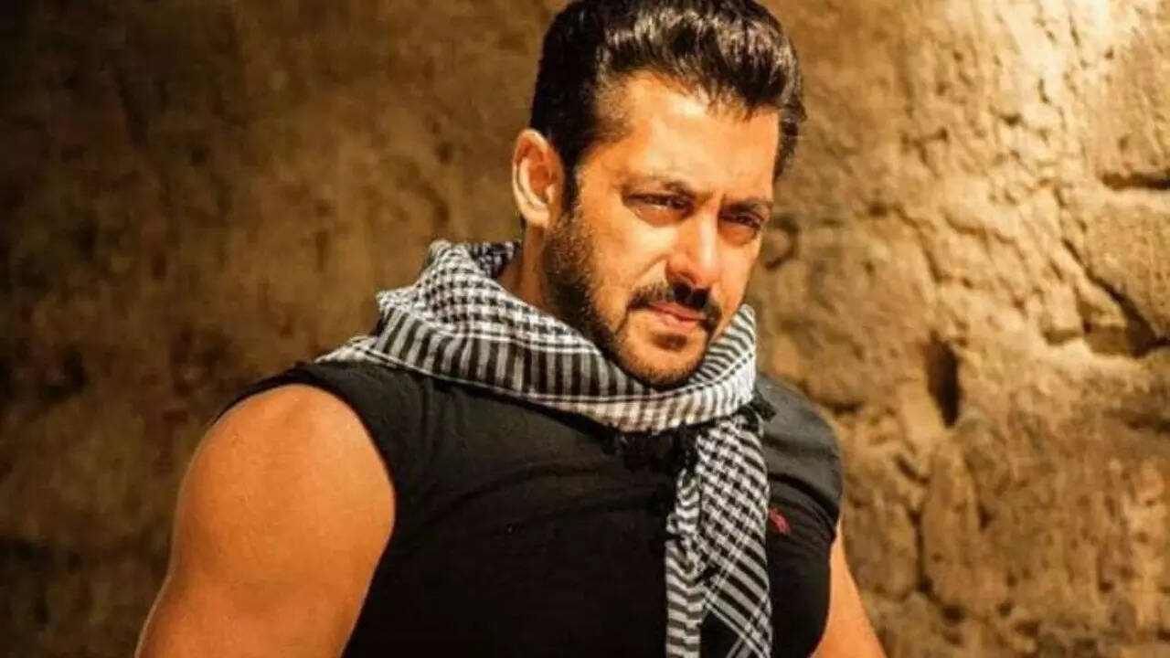 Salman Khan threat case: Sharpshooter from Lawrence Bishnoi gang reached actor's Galaxy Apartment, was ready to shoot him