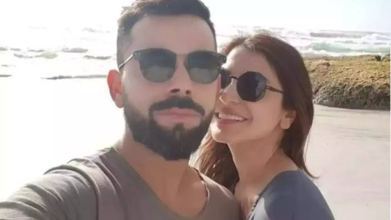 Virat Kohli & Anushka Sharma