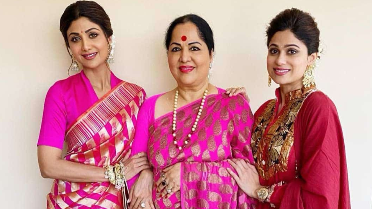 Shilpa Shetty with mom and sister Shamita