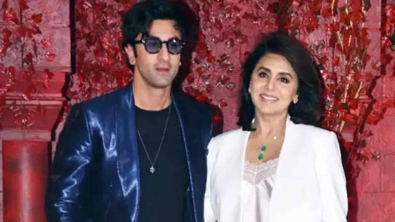 Neetu Kapoor and Ranbir Kapoor