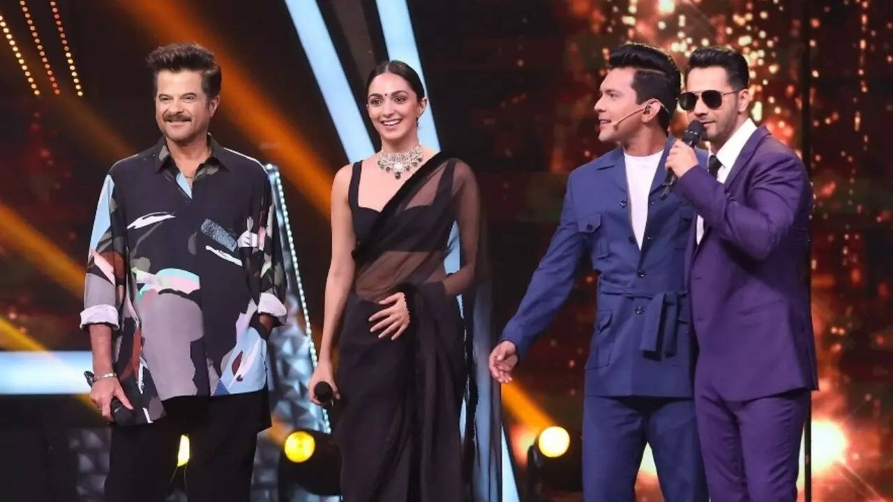 Varun Dhawan asks contestant to playback for him on 'Superstar Singer 2