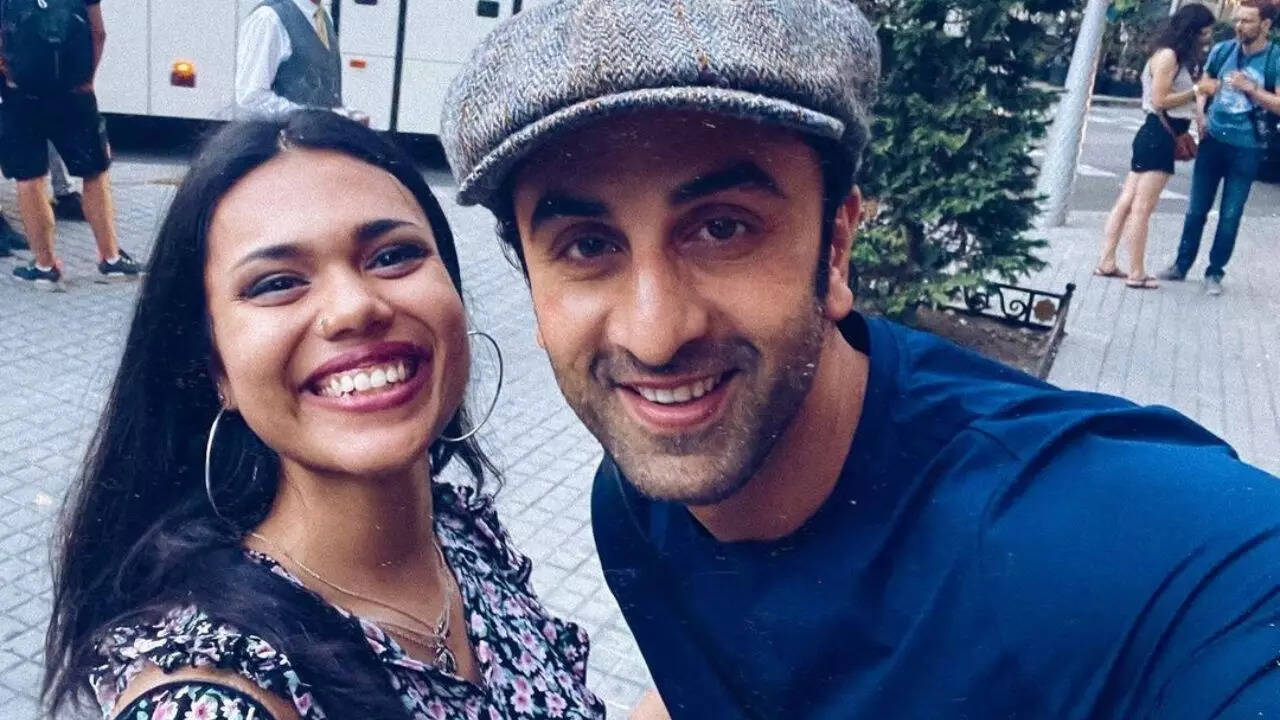 Ranbir Kapoor's selfie with fan goes viral