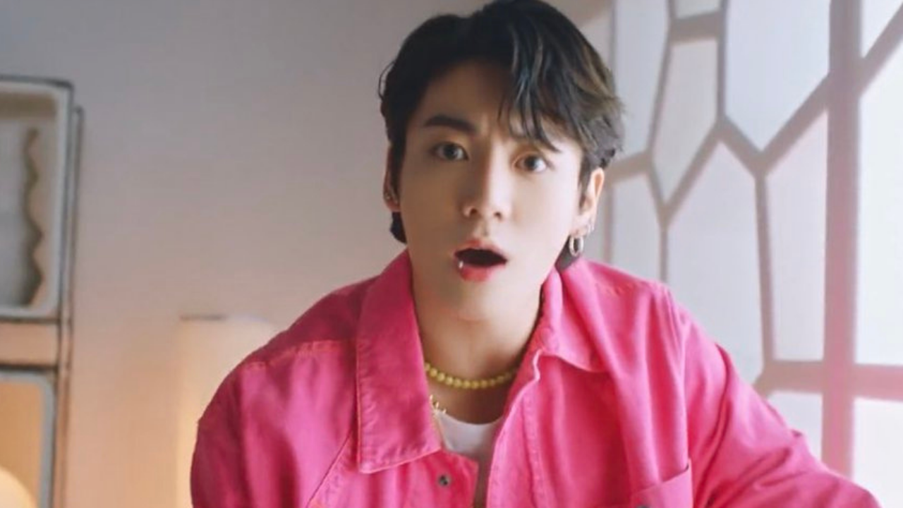 BTS' Jungkook in pink