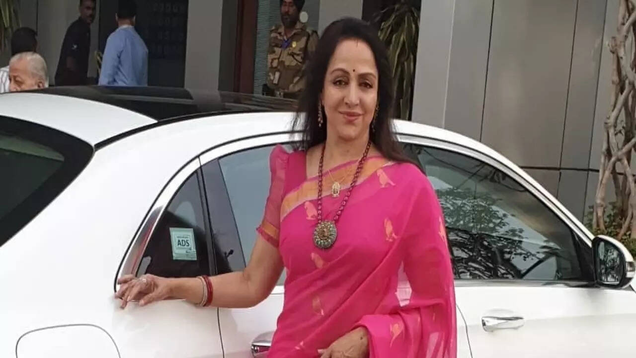 Hema Malini says 'Mumbai kya tha aur kya hogaya' as she raises concern over potholes, traffic: 'Can't imagine how a pregnant woman...'