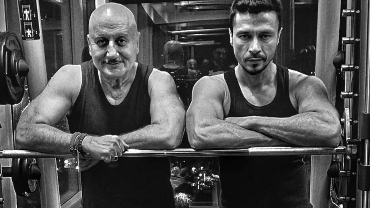 Anupam Kher, Darshan Kumaar