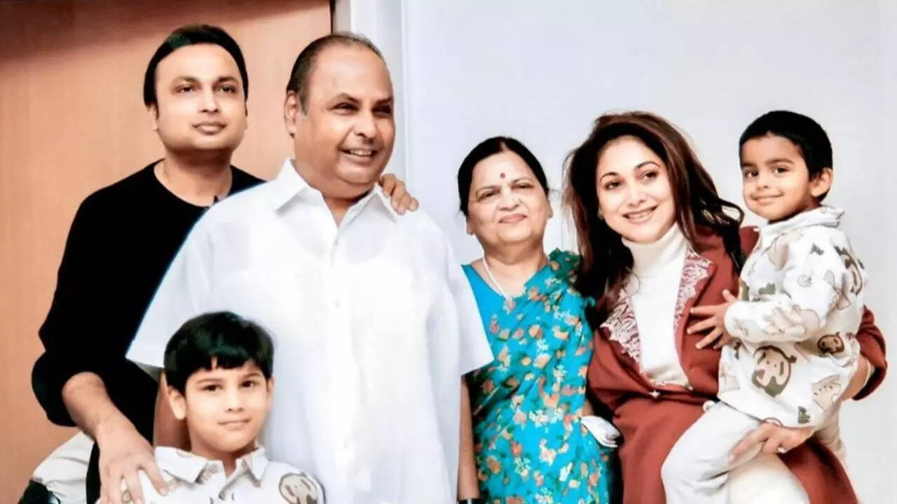 Tina Ambani shares priceless family pic on Dhirubhai Ambani's death anniversary