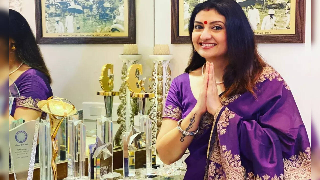 Juhi Parmar celebrates Kumkum 20 years of Kumkum