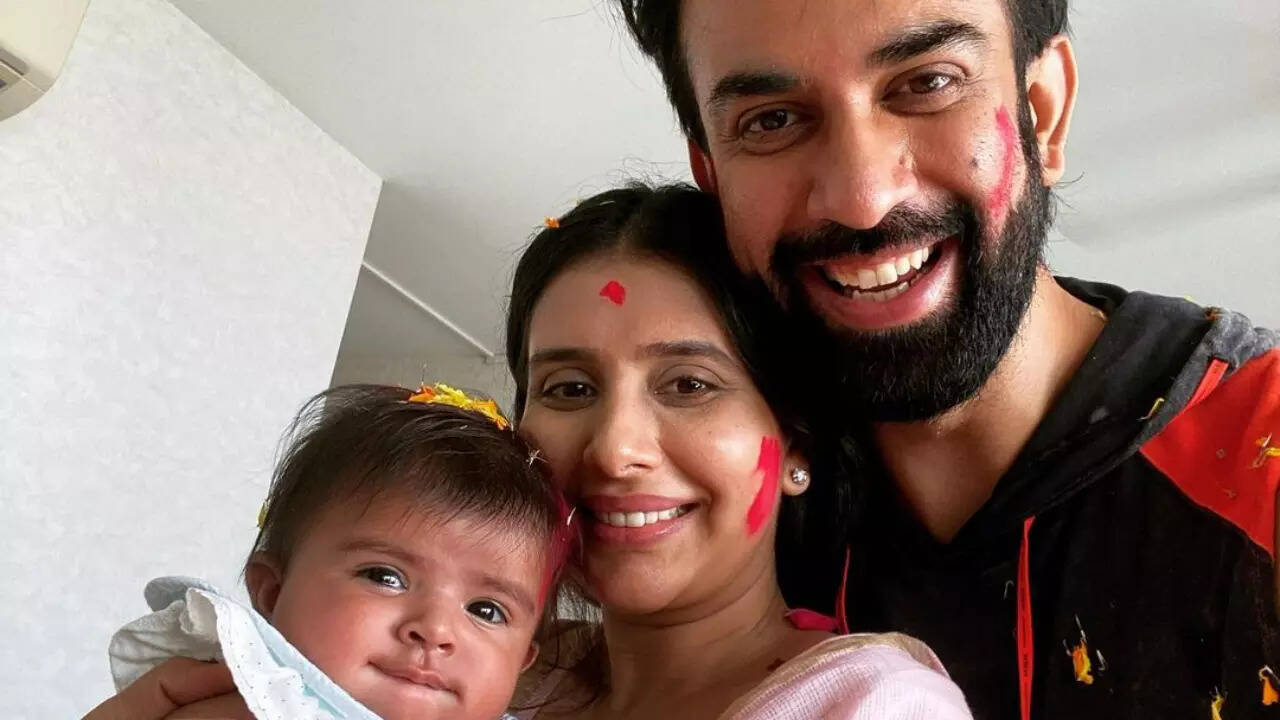 Rajeev Sen shares pics with daughter