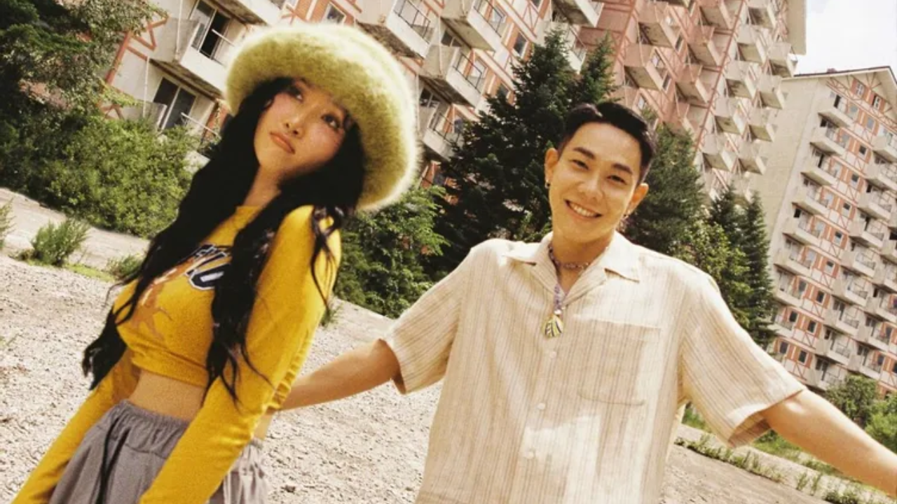 MAMAMOO’s Hwasa and Loco