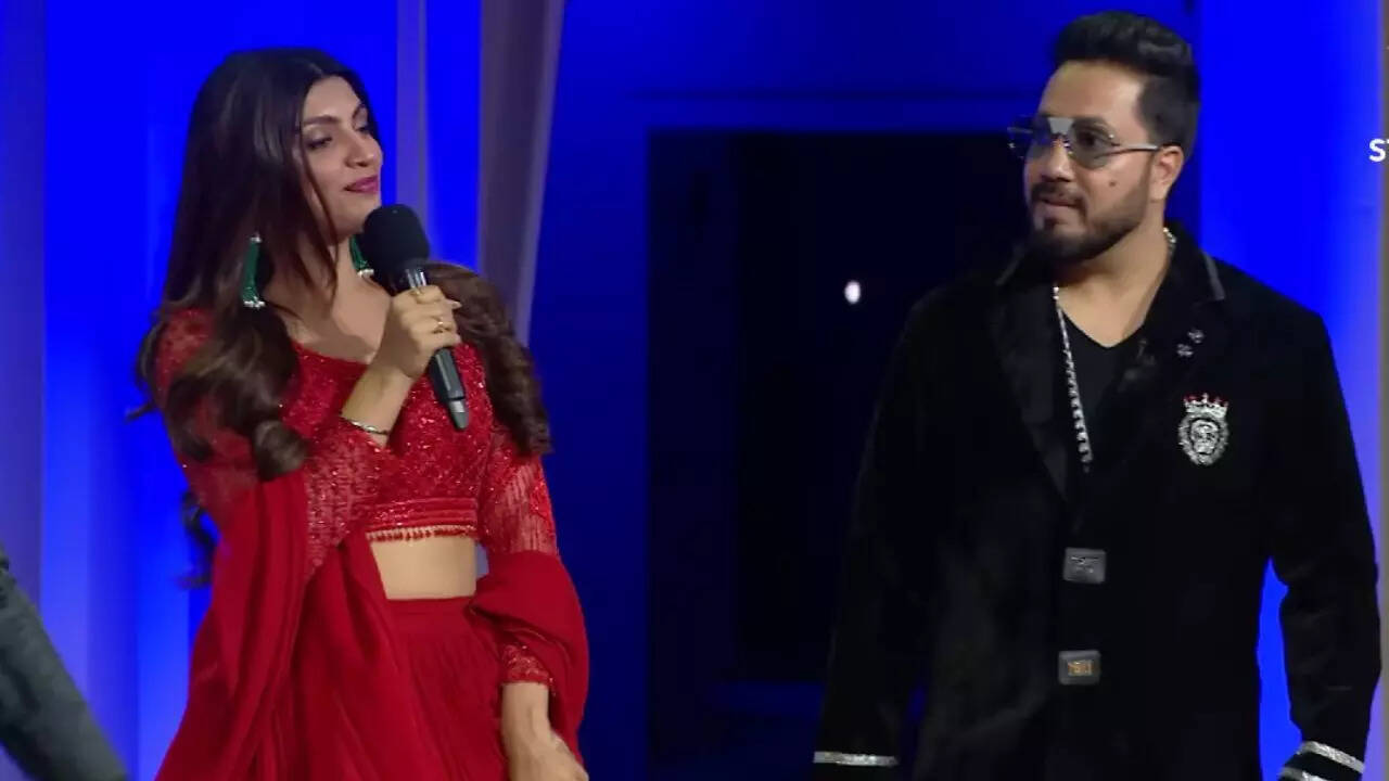 Akanksha Puri and Mika Singh