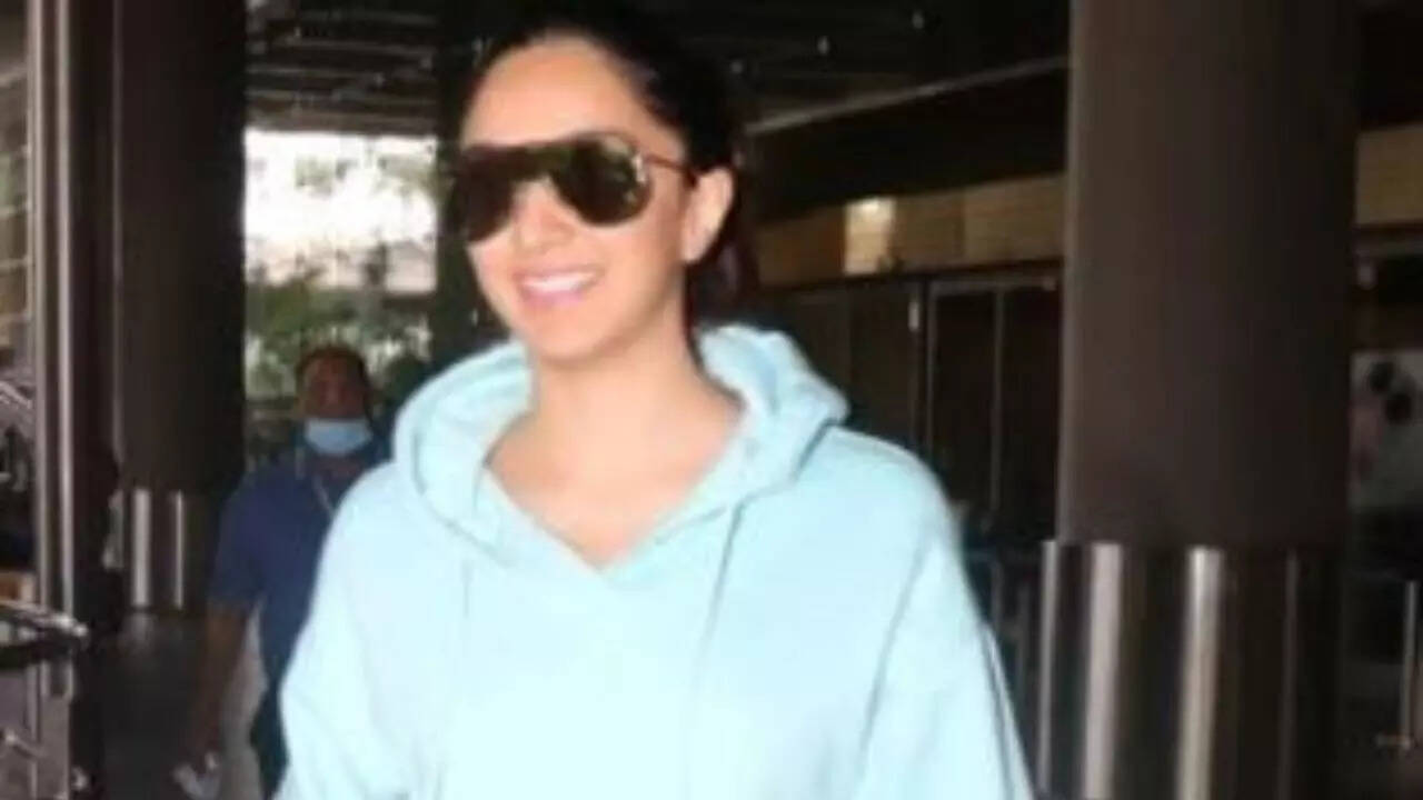 Kiara Advani airport