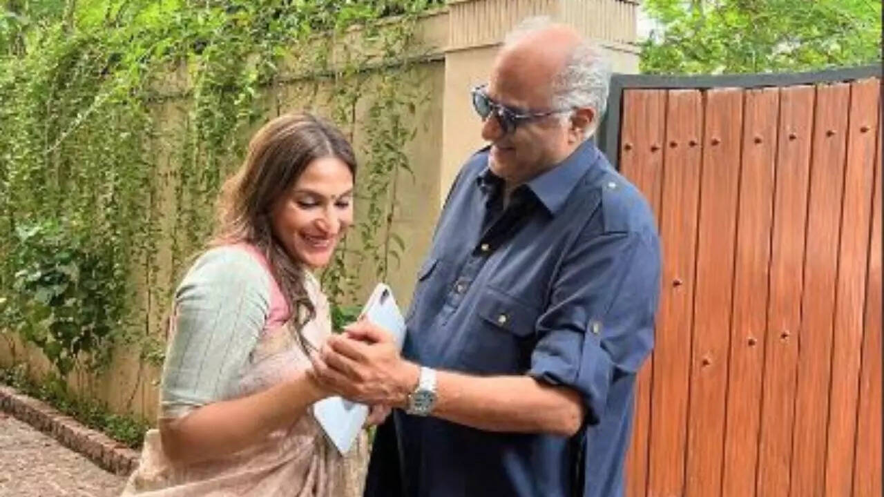 Aishwaryaa Rajinikanth, Boney Kapoor