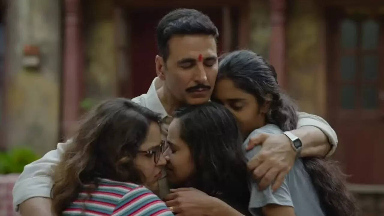 Raksha Bandhan FIRST review: Twinkle writes 'I dare you to leave the theatre dry-eyed' after watching Akshay's film