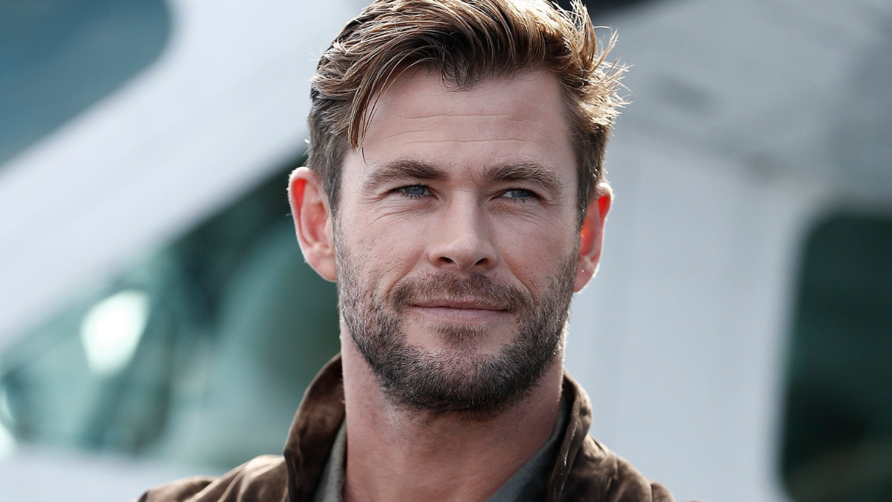 Chris Hemsworth pokes fun at MCU with this adorable throwback pic on birthday