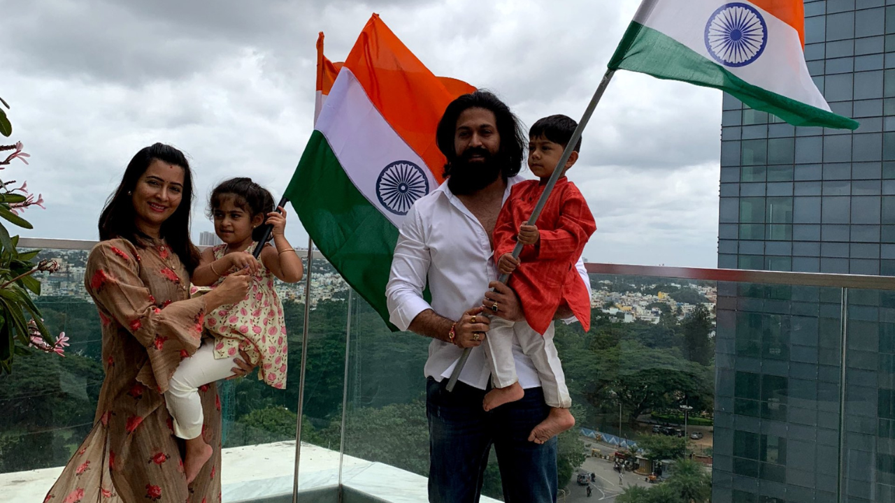 KGF star Yash seen with Karnataka CM Basavarah Bommai at Youth Festival