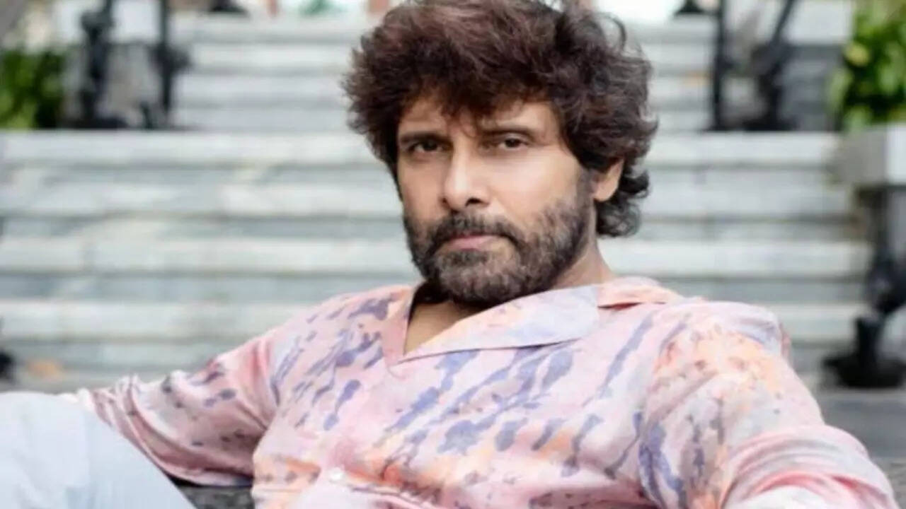 'To me, my fans are like God', says Vikram