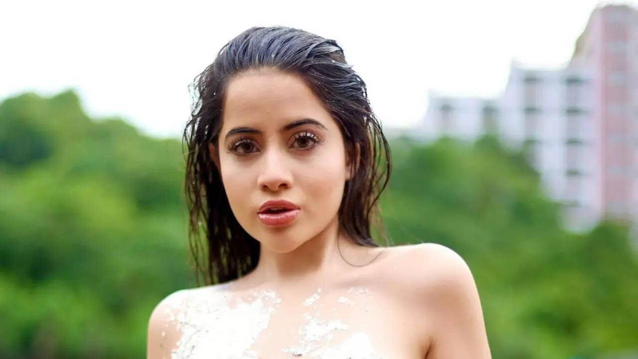 Urfi Javed goes topless