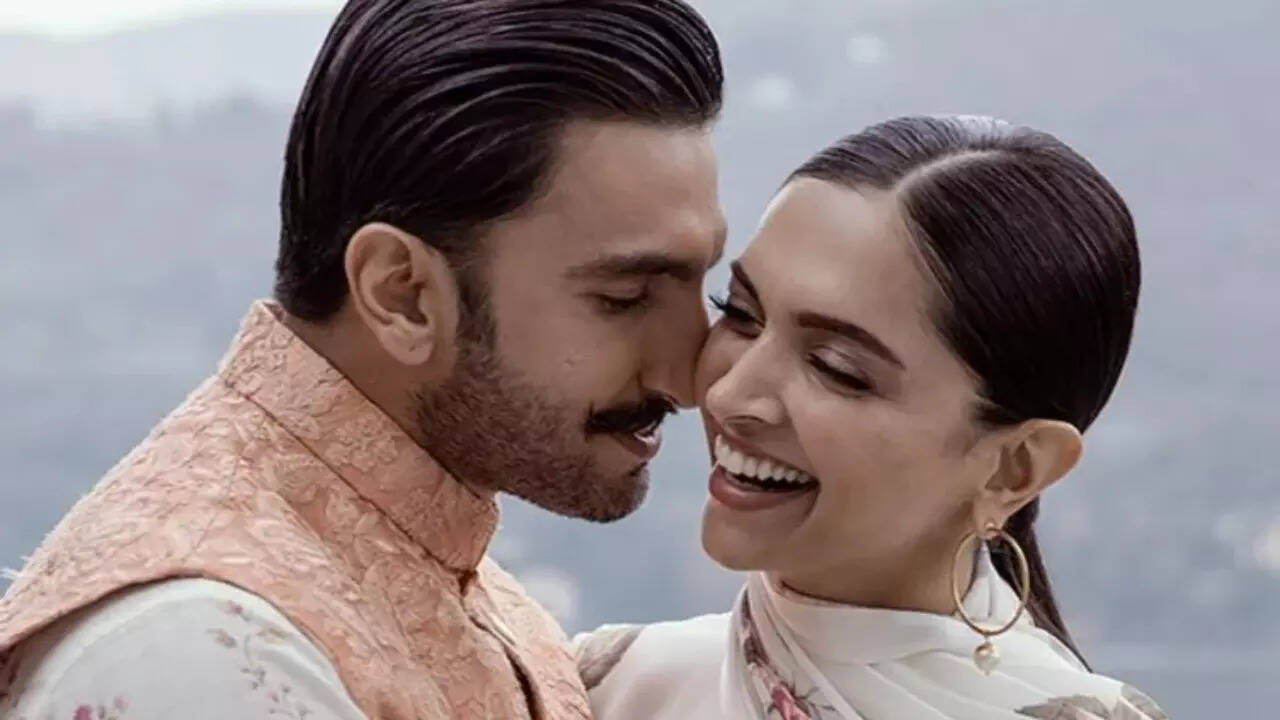 Ranveer Singh REACTS to 'baby' Deepika Padukone's 'How it Started vs How it’s going' post - see inside