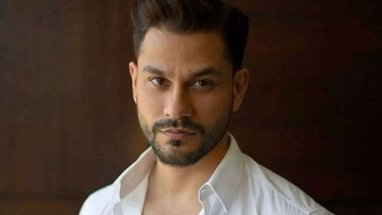 Kunal Kemmu to make directorial debut with Madgaon Express