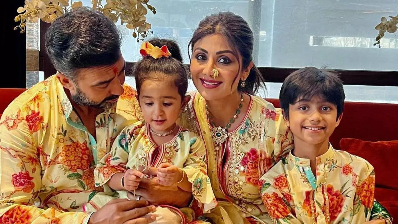 Shilpa Shetty with her family