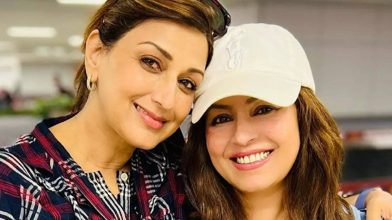 Sonali Bendre and Mahima Chaudhry