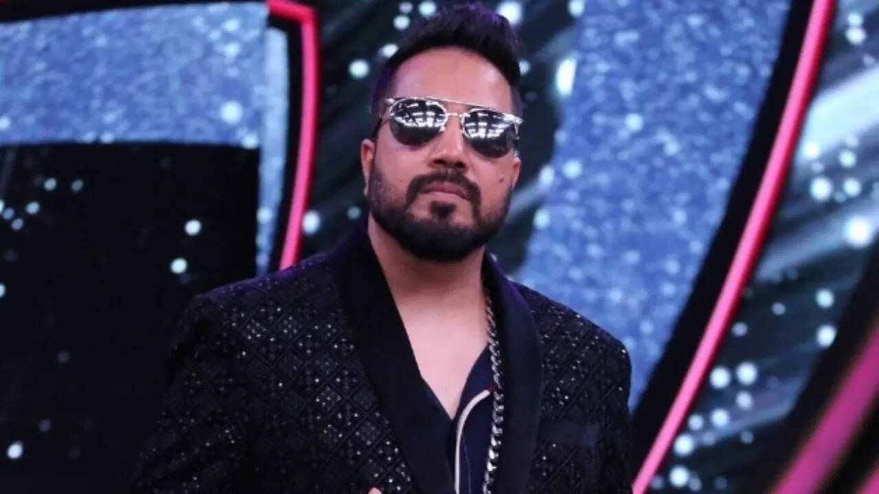 Mika Singh to sponsor DID Super Moms contestant's son's education