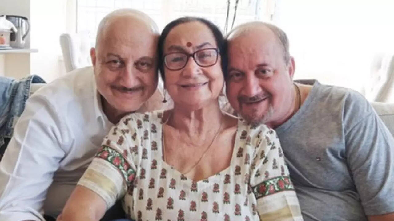 Anupam Kher shares heart-touching VIDEO for brother Raju on his birthday: Tum utne successful nahi ho lekin...